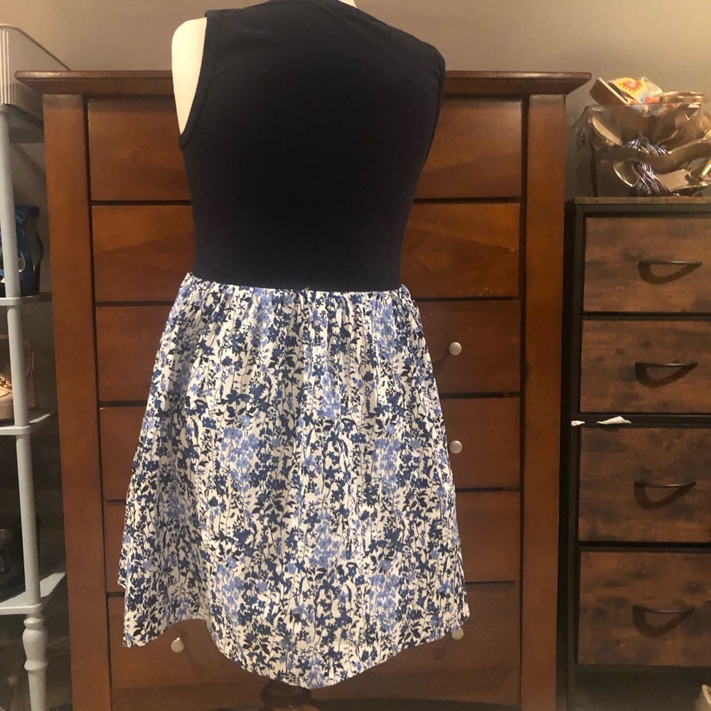 Tommy Hilfiger Navy Tank with Blue & White Floral Skirt - Picture 3 of 4